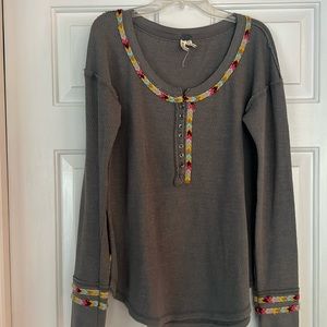 WE THE FREE GRAY HENLEY TOP- PS